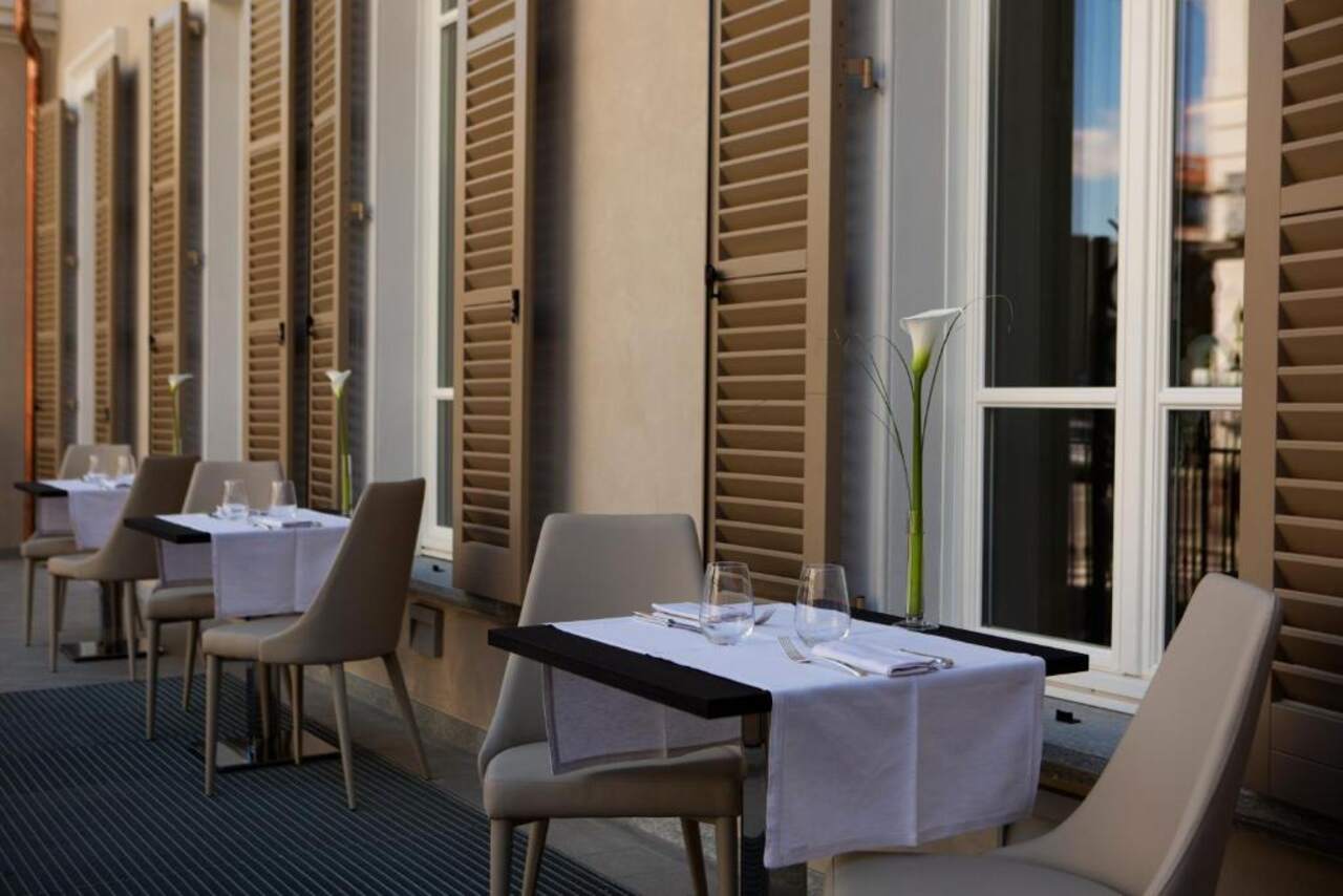 Tavoli esterni - Hotel Repubblica 55 Biella